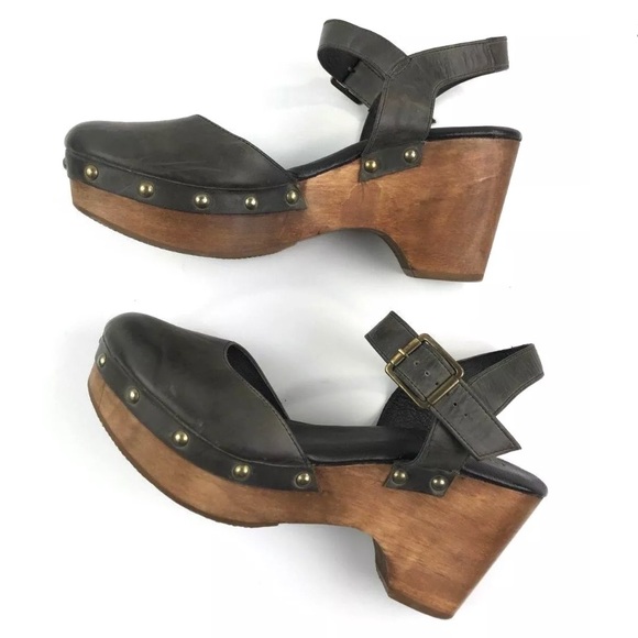 zori clog sandal